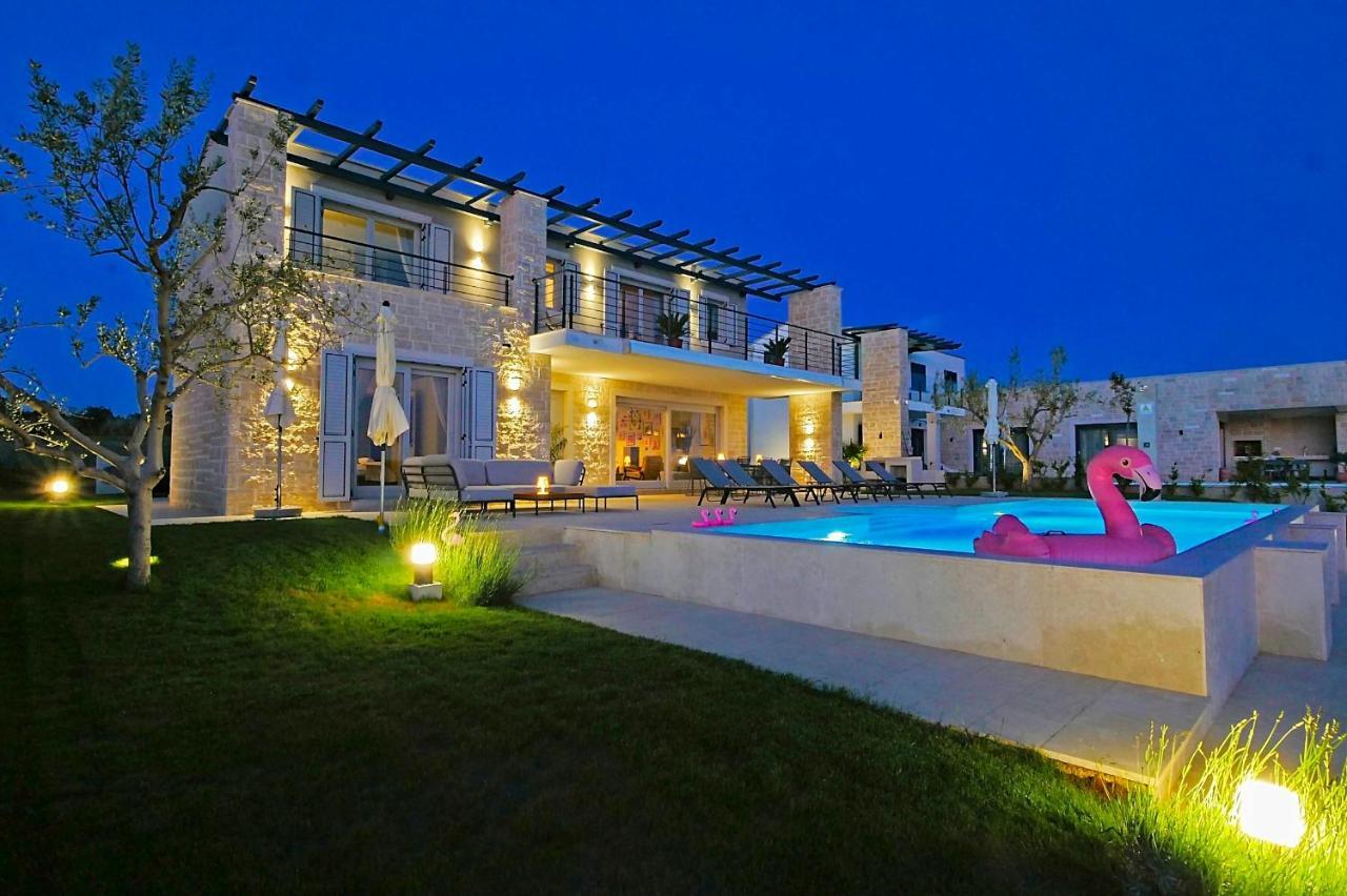 Villa Flamingo กาชเตลีร์ ภายนอก รูปภาพ