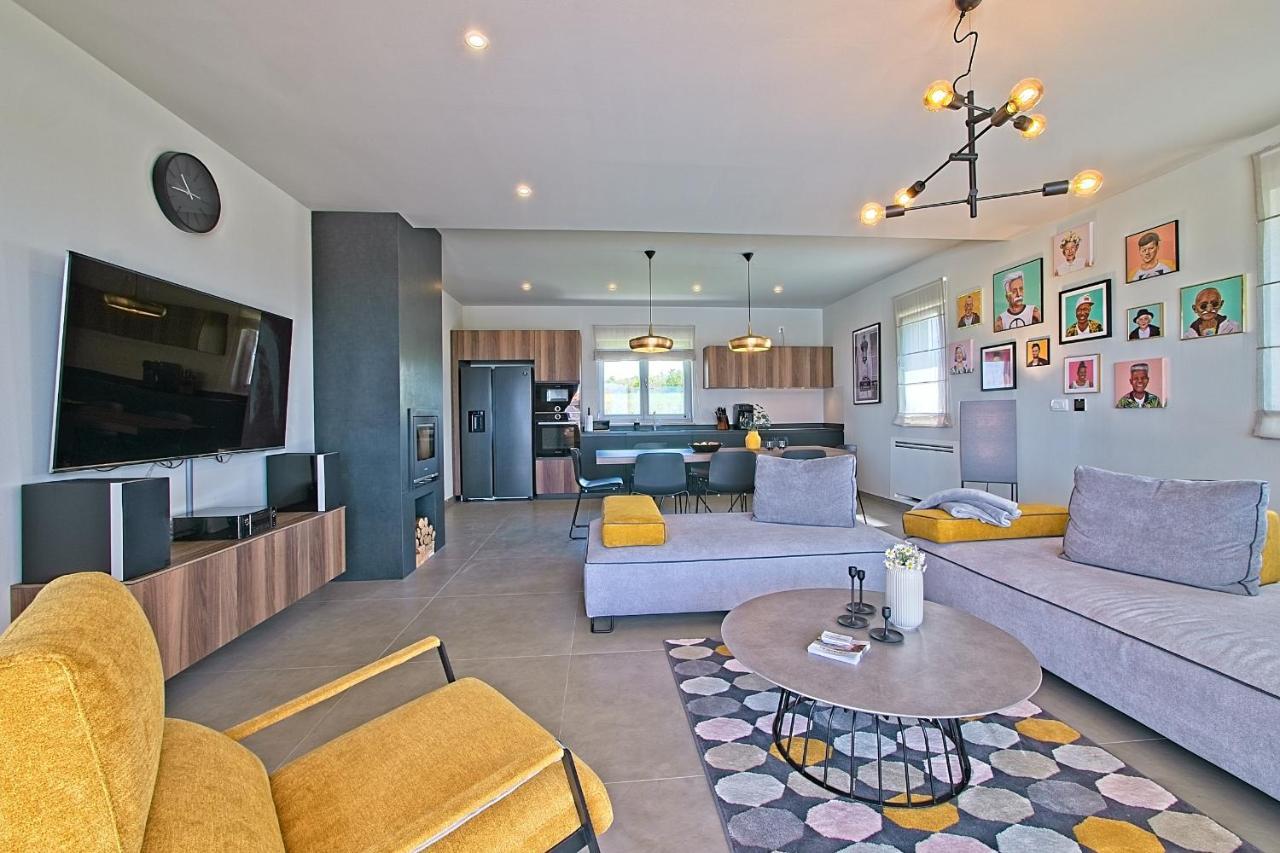 Villa Flamingo กาชเตลีร์ ภายนอก รูปภาพ